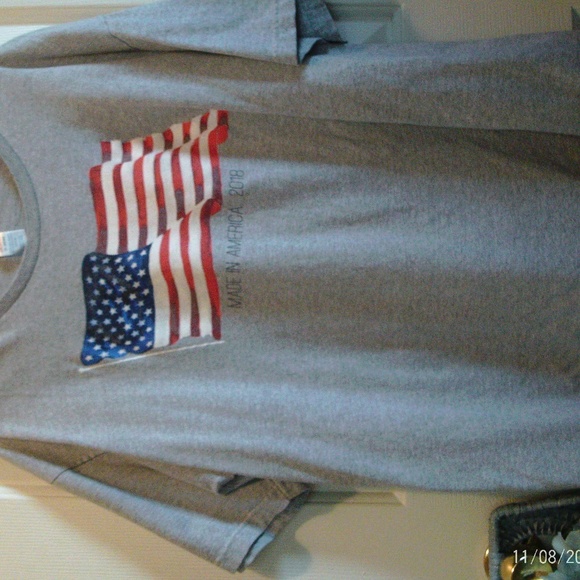✨XL Made in America Tee - Picture 2 of 2